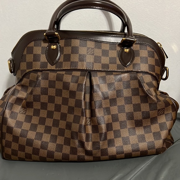 Louis Vuitton Handbags - Authentic Damier Ebene Trevi GM